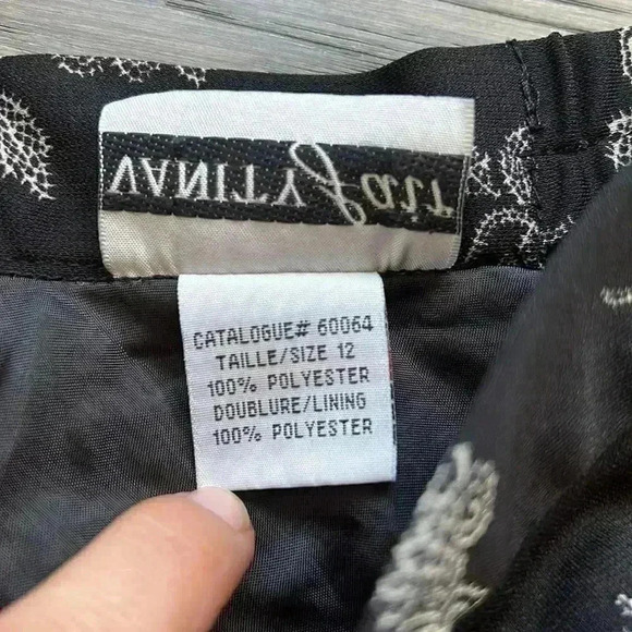 𝅺vanity  Fair | Vintage black floral maxi skirt - Picture 7 of 10